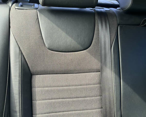 Серый Шкода Октавия, объемом двигателя 1.6 л и пробегом 300 тыс. км за 8800 $, фото 8 на Automoto.ua