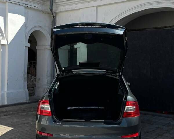 Сірий Шкода Октавія, об'ємом двигуна 1.6 л та пробігом 170 тис. км за 12000 $, фото 17 на Automoto.ua