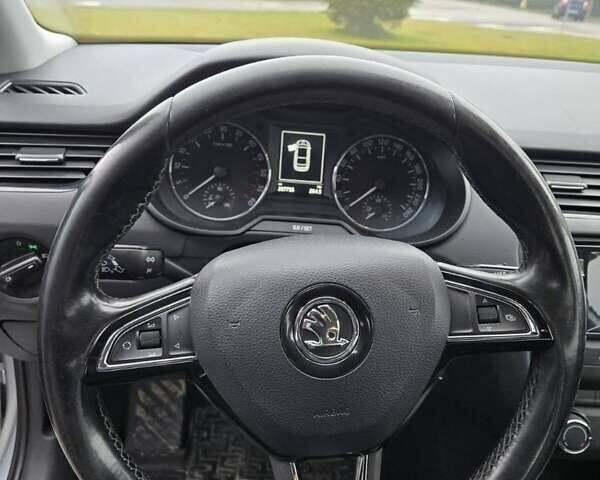 Серый Шкода Октавия, объемом двигателя 1.6 л и пробегом 284 тыс. км за 10999 $, фото 10 на Automoto.ua