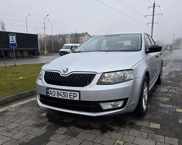Серый Шкода Октавия, объемом двигателя 1.6 л и пробегом 284 тыс. км за 10999 $, фото 1 на Automoto.ua