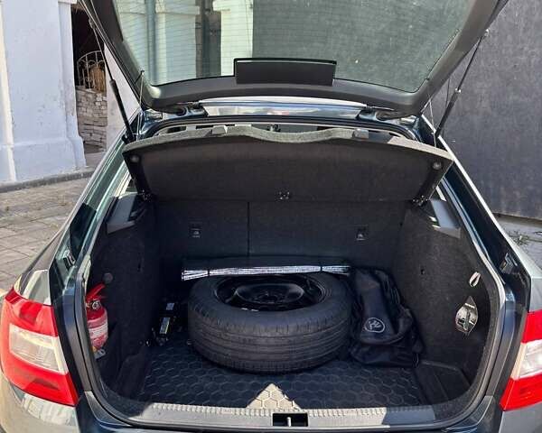 Сірий Шкода Октавія, об'ємом двигуна 1.6 л та пробігом 170 тис. км за 12000 $, фото 11 на Automoto.ua