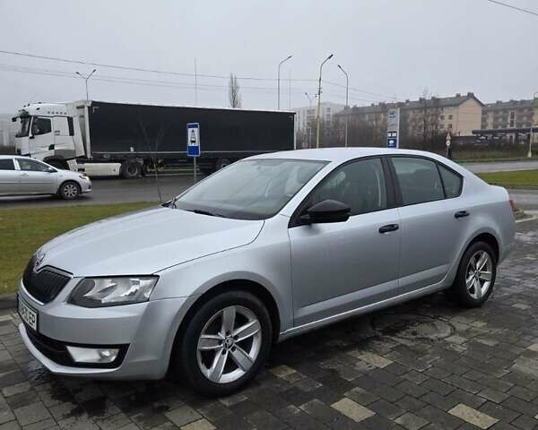 Серый Шкода Октавия, объемом двигателя 1.6 л и пробегом 284 тыс. км за 10999 $, фото 3 на Automoto.ua