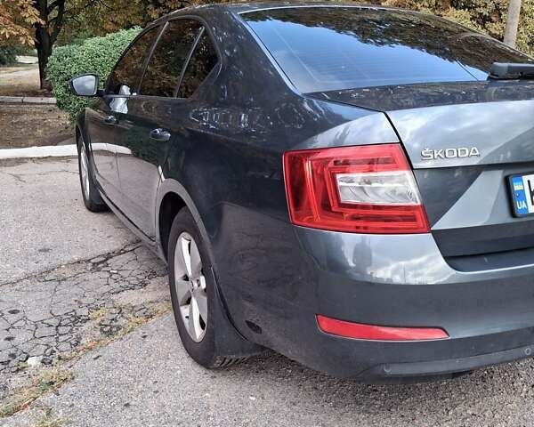Серый Шкода Октавия, объемом двигателя 1.6 л и пробегом 141 тыс. км за 13900 $, фото 5 на Automoto.ua