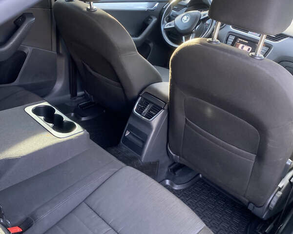 Сірий Шкода Октавія, об'ємом двигуна 1.6 л та пробігом 250 тис. км за 10500 $, фото 23 на Automoto.ua