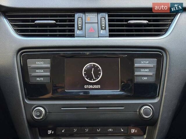 Сірий Шкода Октавія, об'ємом двигуна 1.6 л та пробігом 170 тис. км за 12000 $, фото 23 на Automoto.ua