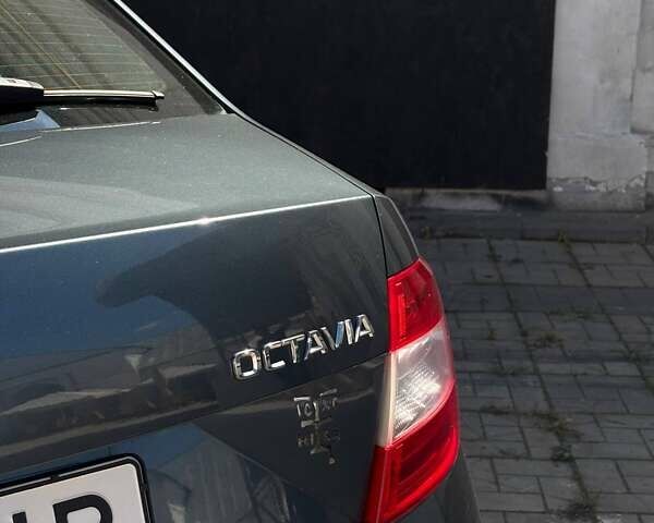 Сірий Шкода Октавія, об'ємом двигуна 1.6 л та пробігом 170 тис. км за 12000 $, фото 10 на Automoto.ua