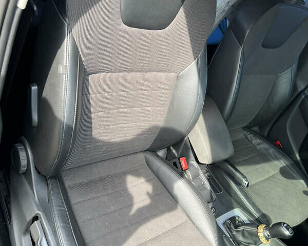 Серый Шкода Октавия, объемом двигателя 1.6 л и пробегом 300 тыс. км за 8800 $, фото 7 на Automoto.ua