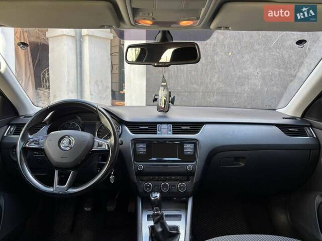 Сірий Шкода Октавія, об'ємом двигуна 1.6 л та пробігом 170 тис. км за 12000 $, фото 18 на Automoto.ua
