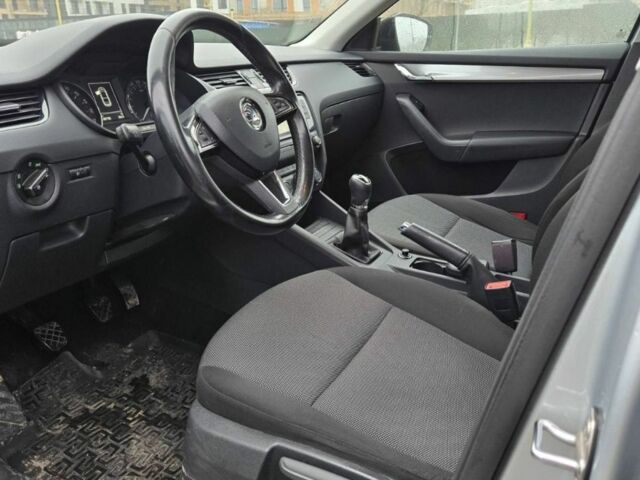 Серый Шкода Октавия, объемом двигателя 1.6 л и пробегом 284 тыс. км за 10999 $, фото 10 на Automoto.ua