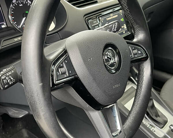 Серый Шкода Октавия, объемом двигателя 1.8 л и пробегом 115 тыс. км за 12300 $, фото 3 на Automoto.ua