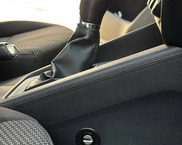 Сірий Шкода Октавія, об'ємом двигуна 1.6 л та пробігом 170 тис. км за 12000 $, фото 33 на Automoto.ua