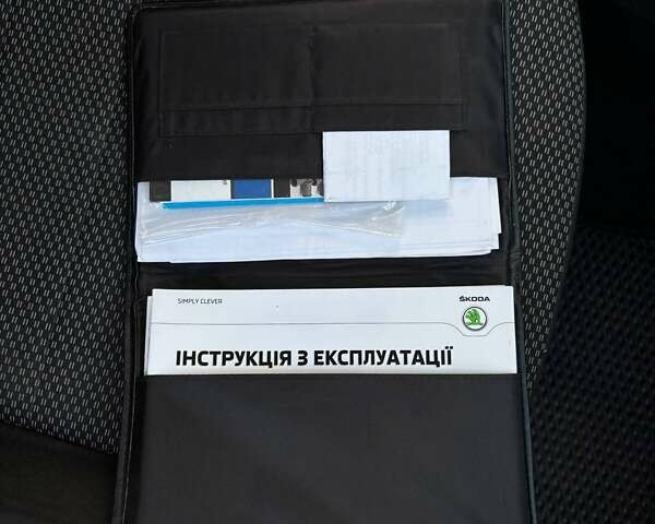 Сірий Шкода Октавія, об'ємом двигуна 1.6 л та пробігом 170 тис. км за 12000 $, фото 34 на Automoto.ua
