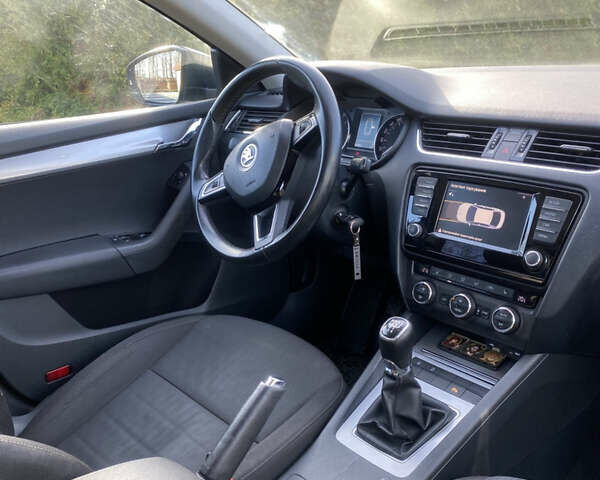 Сірий Шкода Октавія, об'ємом двигуна 1.6 л та пробігом 250 тис. км за 10500 $, фото 25 на Automoto.ua