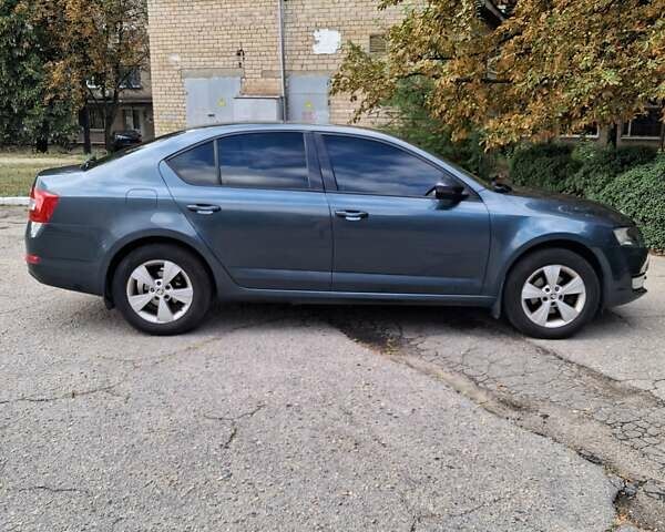 Серый Шкода Октавия, объемом двигателя 1.6 л и пробегом 141 тыс. км за 13900 $, фото 4 на Automoto.ua