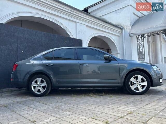 Сірий Шкода Октавія, об'ємом двигуна 1.6 л та пробігом 170 тис. км за 12000 $, фото 5 на Automoto.ua