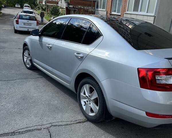 Серый Шкода Октавия, объемом двигателя 1.4 л и пробегом 123 тыс. км за 14000 $, фото 2 на Automoto.ua