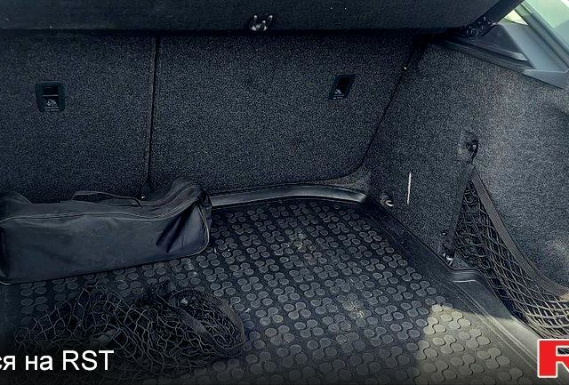Серый Шкода Октавия, объемом двигателя 1.2 л и пробегом 123 тыс. км за 11900 $, фото 3 на Automoto.ua