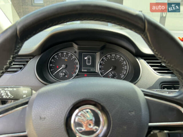 Серый Шкода Октавия, объемом двигателя 1.6 л и пробегом 300 тыс. км за 8800 $, фото 5 на Automoto.ua