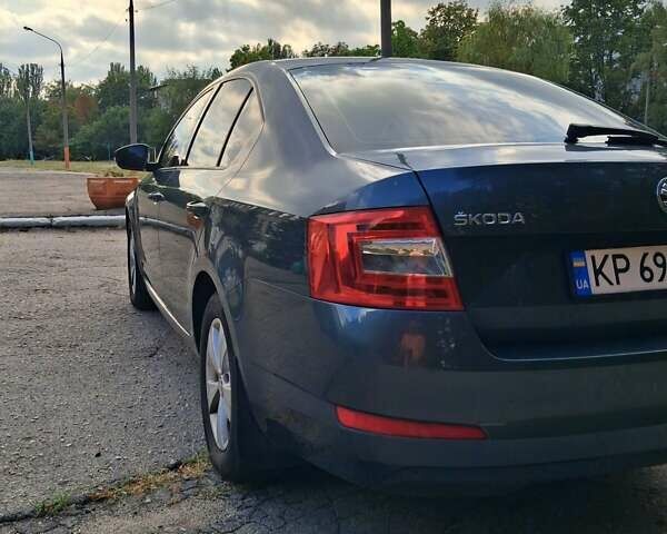 Серый Шкода Октавия, объемом двигателя 1.6 л и пробегом 141 тыс. км за 13900 $, фото 1 на Automoto.ua
