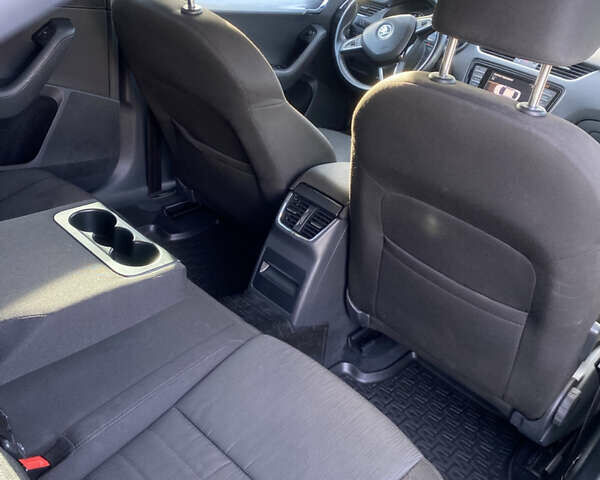 Сірий Шкода Октавія, об'ємом двигуна 1.6 л та пробігом 250 тис. км за 10500 $, фото 24 на Automoto.ua