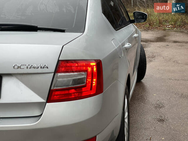 Сірий Шкода Октавія, об'ємом двигуна 1.4 л та пробігом 173 тис. км за 11000 $, фото 7 на Automoto.ua