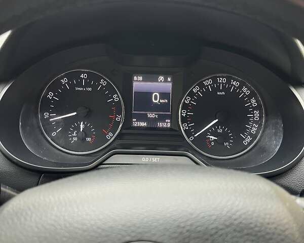 Серый Шкода Октавия, объемом двигателя 1.4 л и пробегом 123 тыс. км за 14000 $, фото 4 на Automoto.ua