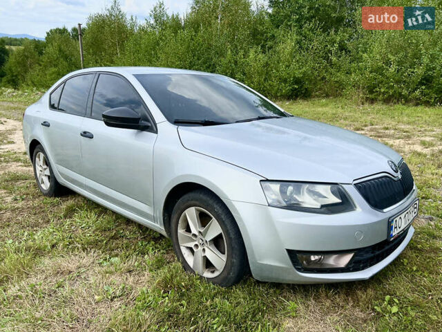 Серый Шкода Октавия, объемом двигателя 1.6 л и пробегом 300 тыс. км за 8800 $, фото 3 на Automoto.ua