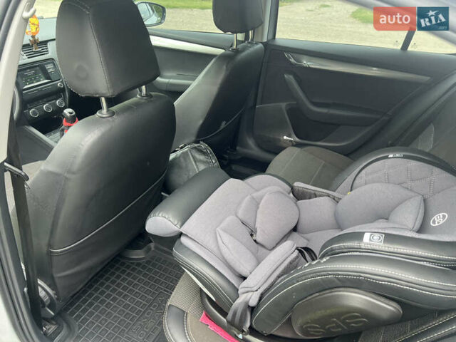 Сірий Шкода Октавія, об'ємом двигуна 1.4 л та пробігом 150 тис. км за 11999 $, фото 5 на Automoto.ua