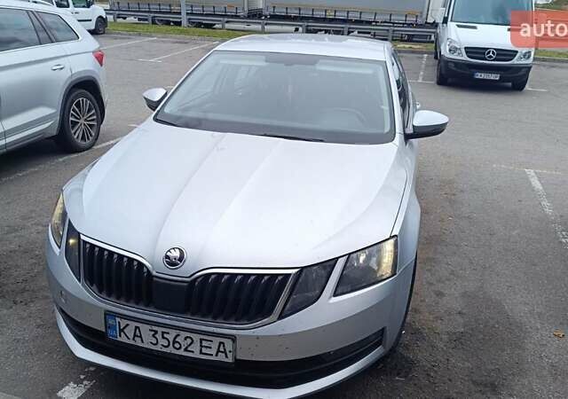 Серый Шкода Октавия, объемом двигателя 1.4 л и пробегом 320 тыс. км за 9000 $, фото 1 на Automoto.ua