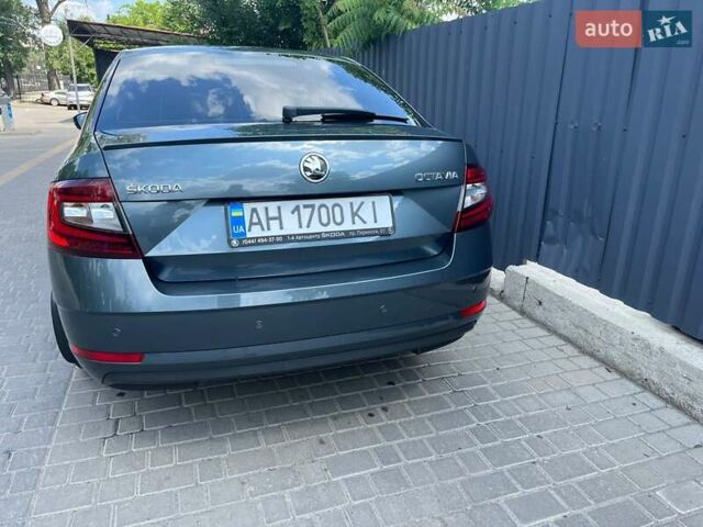 Серый Шкода Октавия, объемом двигателя 1.8 л и пробегом 76 тыс. км за 18000 $, фото 2 на Automoto.ua