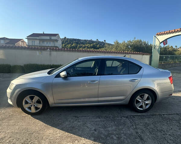 Серый Шкода Октавия, объемом двигателя 2 л и пробегом 275 тыс. км за 13500 $, фото 8 на Automoto.ua