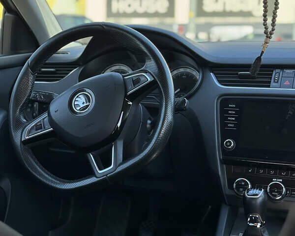 Серый Шкода Октавия, объемом двигателя 1.8 л и пробегом 136 тыс. км за 16000 $, фото 12 на Automoto.ua
