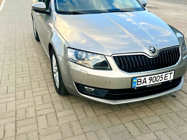 Сірий Шкода Октавія, об'ємом двигуна 2 л та пробігом 203 тис. км за 14800 $, фото 7 на Automoto.ua