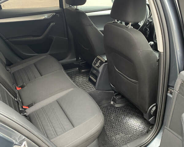 Серый Шкода Октавия, объемом двигателя 1.97 л и пробегом 340 тыс. км за 13300 $, фото 13 на Automoto.ua