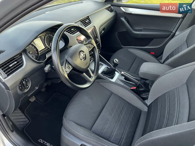 Серый Шкода Октавия, объемом двигателя 1.97 л и пробегом 289 тыс. км за 15650 $, фото 22 на Automoto.ua