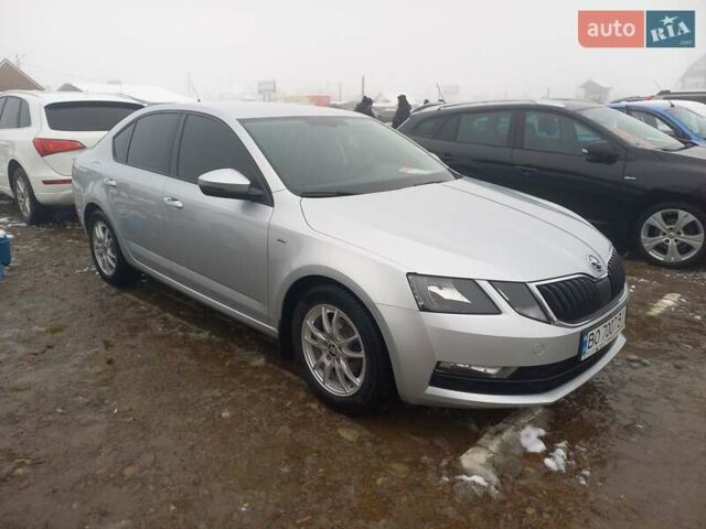 Серый Шкода Октавия, объемом двигателя 1.6 л и пробегом 137 тыс. км за 15600 $, фото 2 на Automoto.ua