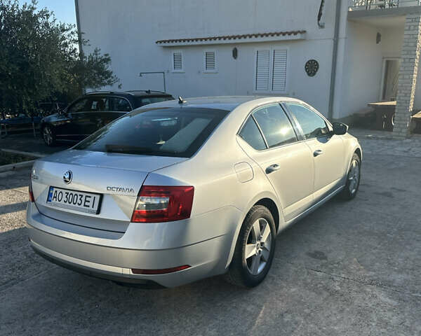 Серый Шкода Октавия, объемом двигателя 2 л и пробегом 275 тыс. км за 13500 $, фото 6 на Automoto.ua