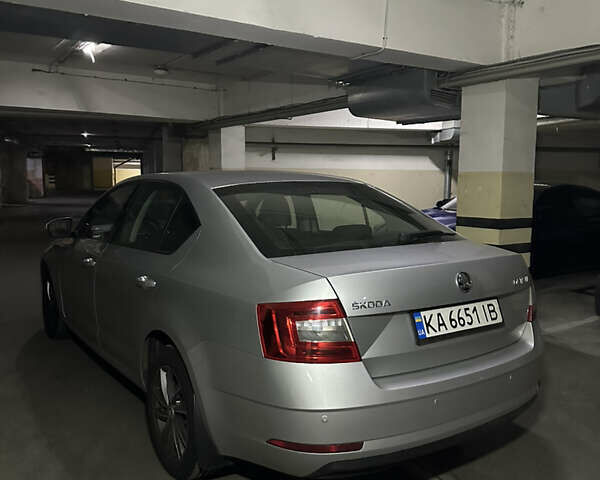 Серый Шкода Октавия, объемом двигателя 1.6 л и пробегом 170 тыс. км за 15000 $, фото 38 на Automoto.ua