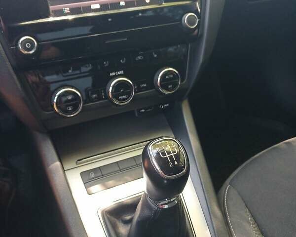 Сірий Шкода Октавія, об'ємом двигуна 1.6 л та пробігом 103 тис. км за 15500 $, фото 6 на Automoto.ua
