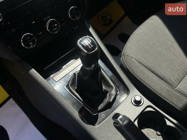 Серый Шкода Октавия, объемом двигателя 1.6 л и пробегом 273 тыс. км за 13700 $, фото 20 на Automoto.ua