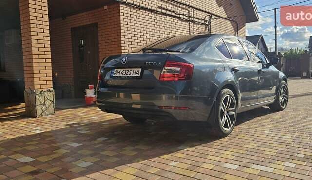 Серый Шкода Октавия, объемом двигателя 1.6 л и пробегом 280 тыс. км за 13800 $, фото 1 на Automoto.ua