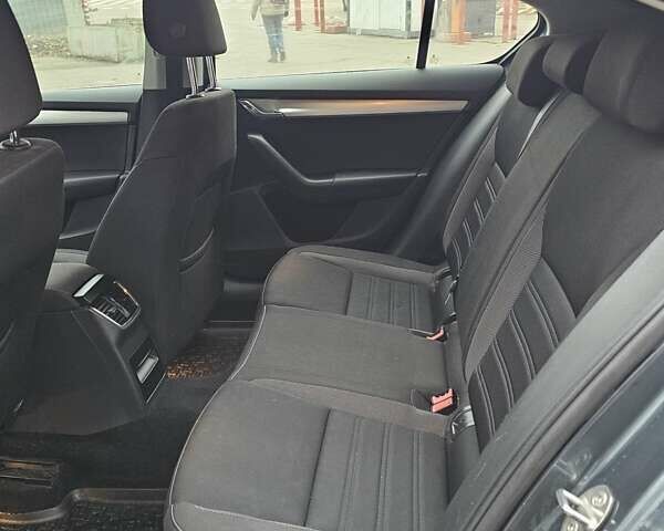 Серый Шкода Октавия, объемом двигателя 1.8 л и пробегом 130 тыс. км за 6700 $, фото 15 на Automoto.ua