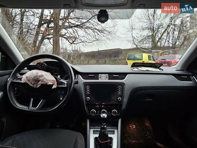 Серый Шкода Октавия, объемом двигателя 1.8 л и пробегом 130 тыс. км за 6700 $, фото 18 на Automoto.ua