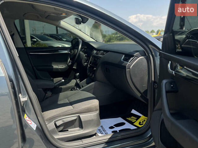 Серый Шкода Октавия, объемом двигателя 1.6 л и пробегом 273 тыс. км за 13700 $, фото 8 на Automoto.ua