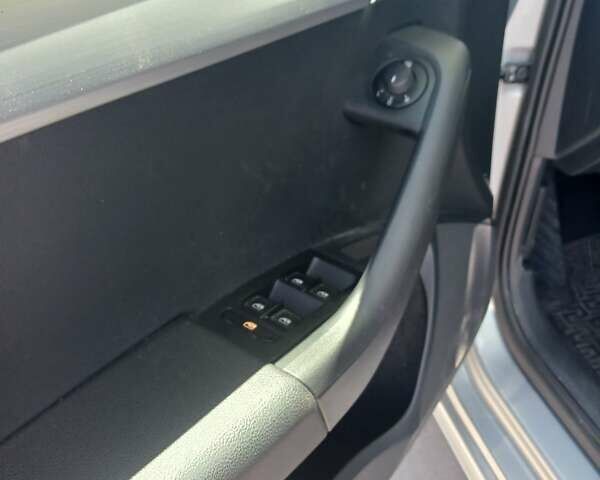 Сірий Шкода Октавія, об'ємом двигуна 1.6 л та пробігом 103 тис. км за 15500 $, фото 2 на Automoto.ua