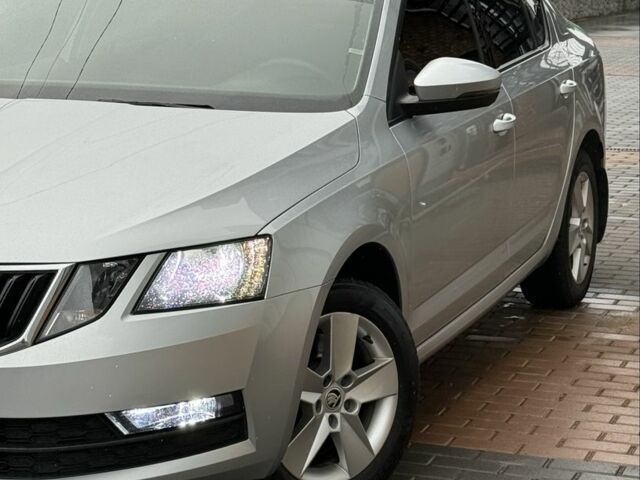 Сірий Шкода Октавія, об'ємом двигуна 1.8 л та пробігом 162 тис. км за 13999 $, фото 4 на Automoto.ua