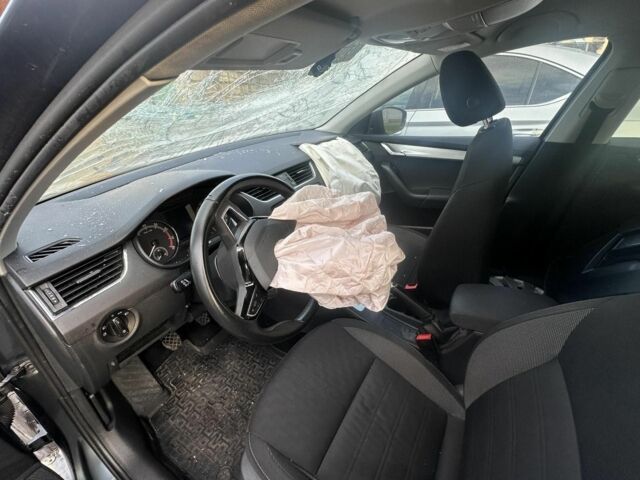 Сірий Шкода Октавія, об'ємом двигуна 0 л та пробігом 218 тис. км за 7500 $, фото 2 на Automoto.ua