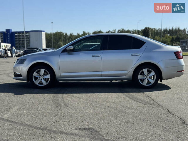 Серый Шкода Октавия, объемом двигателя 1.8 л и пробегом 136 тыс. км за 16000 $, фото 4 на Automoto.ua