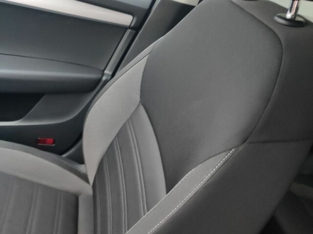 Сірий Шкода Октавія, об'ємом двигуна 0 л та пробігом 215 тис. км за 7300 $, фото 7 на Automoto.ua