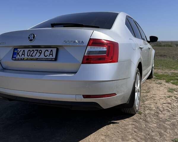 Серый Шкода Октавия, объемом двигателя 1.4 л и пробегом 104 тыс. км за 14500 $, фото 2 на Automoto.ua